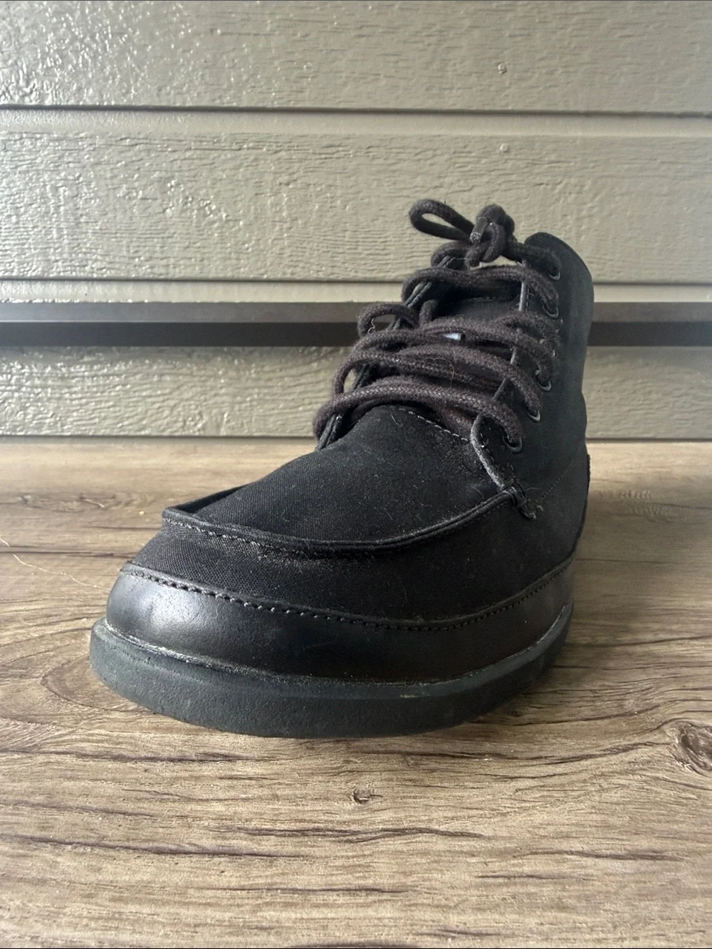 OluKai Men's Black Lace-Up Casual Boots size 10.5